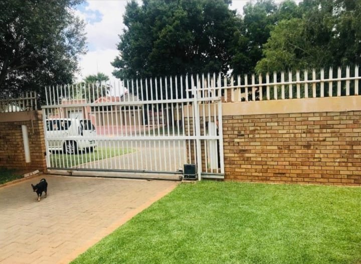 2 Bedroom Property for Sale in Randlespark North West